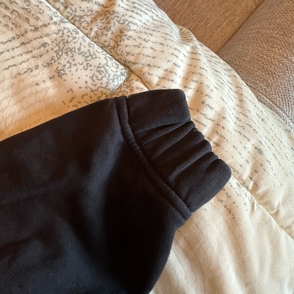 Lululemon women's Relaxed Cropped Hoodie black size 6 - Picture 8 of 9